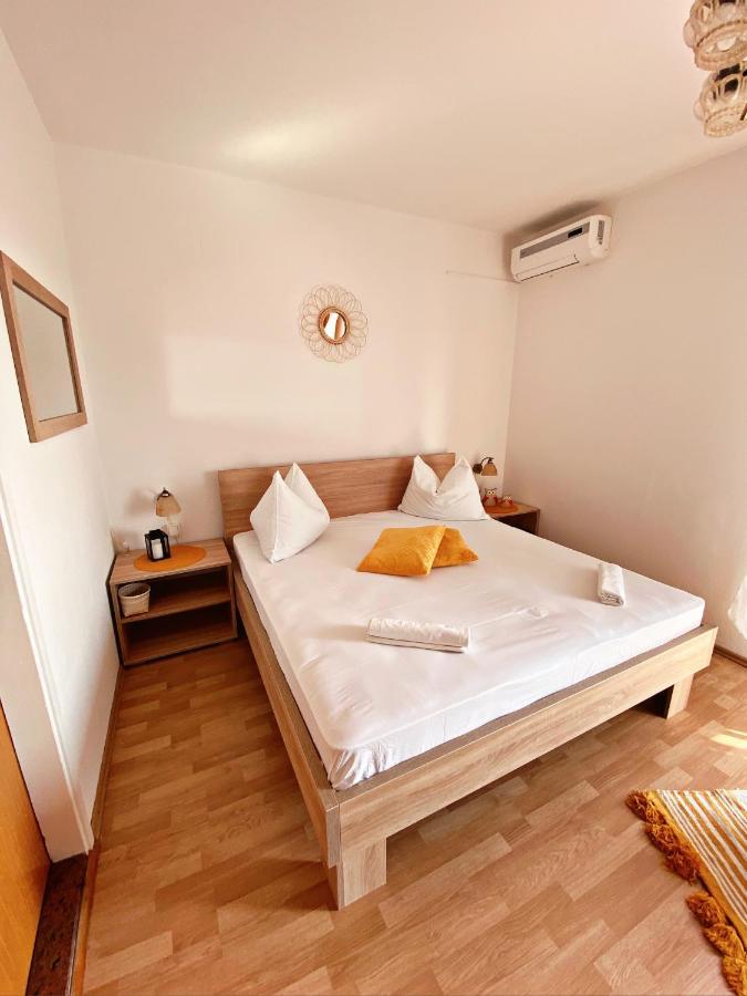 Hotel The Manzoni Family 5 Punat Esterno foto
